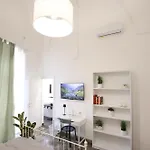 Casa Alessandra Nel Centro Di Con 2 E 2 Bagni 펜션 나르도