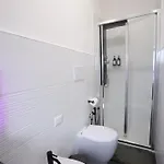 Casa Alessandra Nel Centro Di Con 2 E 2 Bagni * 나르도