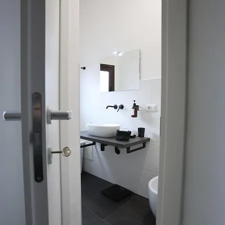 Casa Alessandra Nel Centro Di Con 2 E 2 Bagni Vakantiehuis