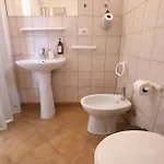 Dom wakacyjny Casa Alessandra Nel Centro Di Con 2 E 2 Bagni