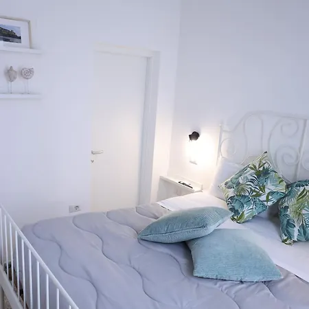Casa Alessandra Nel Centro Di Con 2 E 2 Bagni